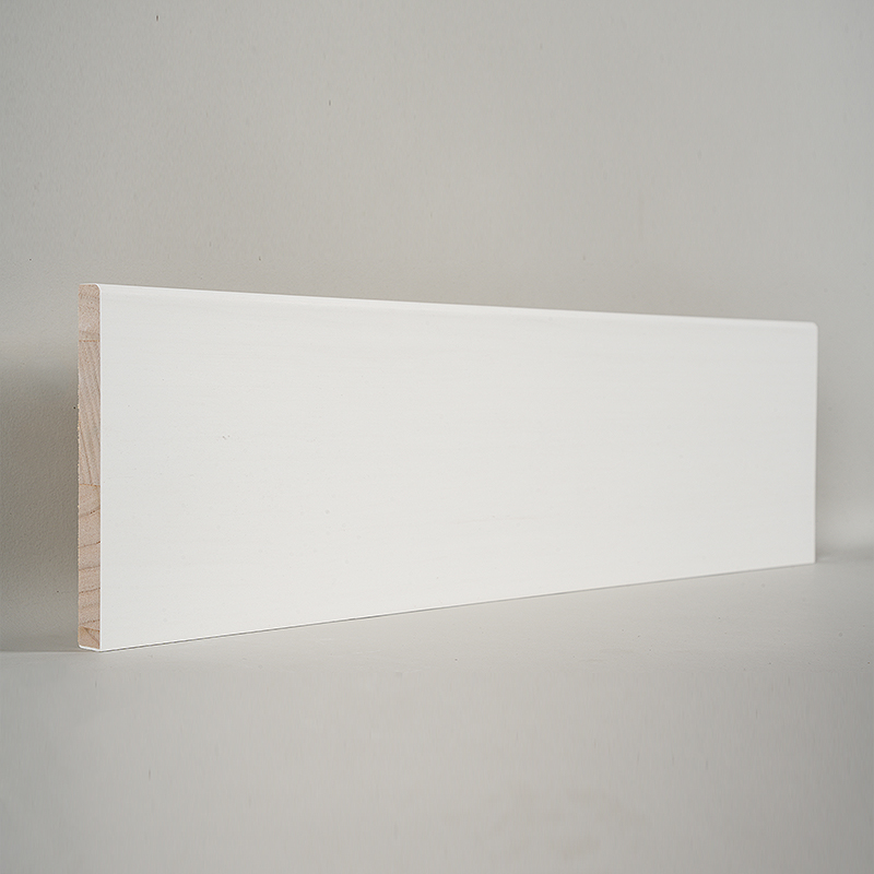 Listwa przypodłogowa sosnowa (zagruntowana wypełniaczem i biała perłowa) 1/2' x 4 1/2'